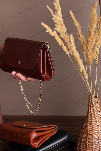 تصویر 3 از خرید و فروش کیف چرم زنانه پاسپورتی  با شرایط فوق العاده